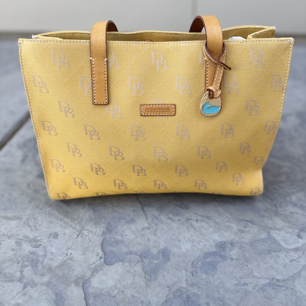 GUC Dooney & Bourke Yellow Logo Tote – Classic Monogram Shoulder Bag
